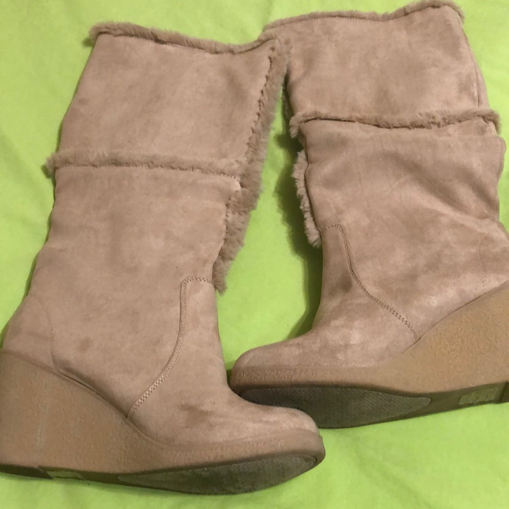 Ladies fur boots
